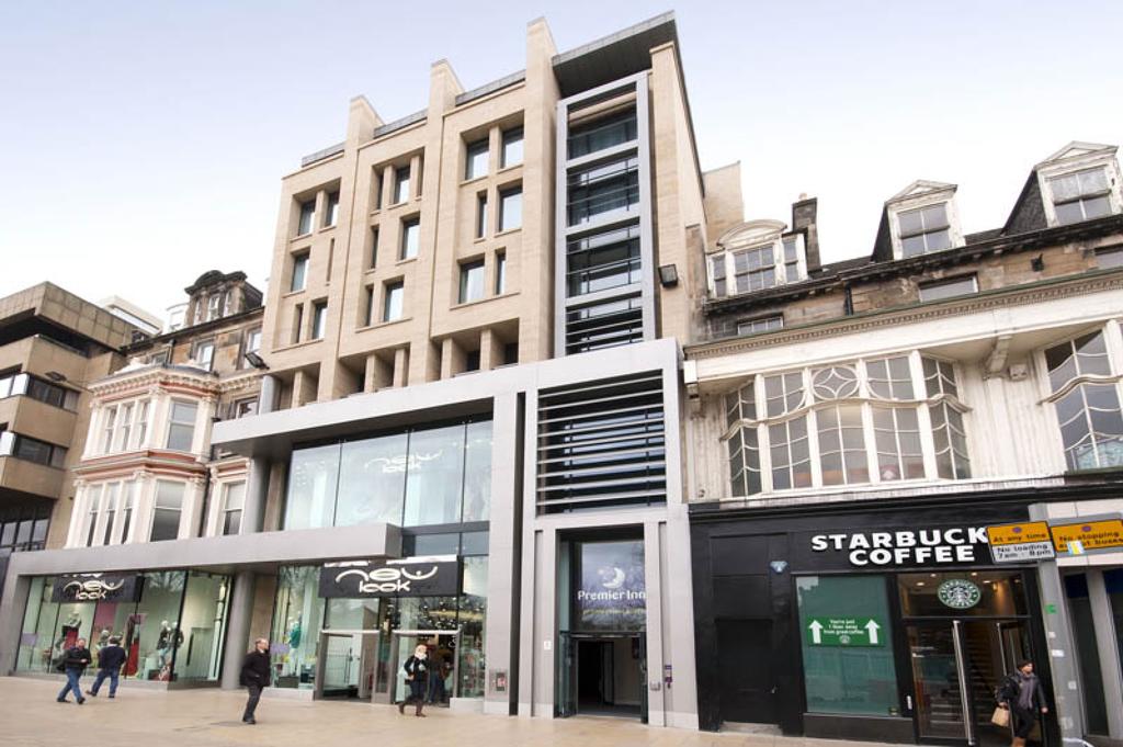 Premier Inn Edinburgh Princes Street