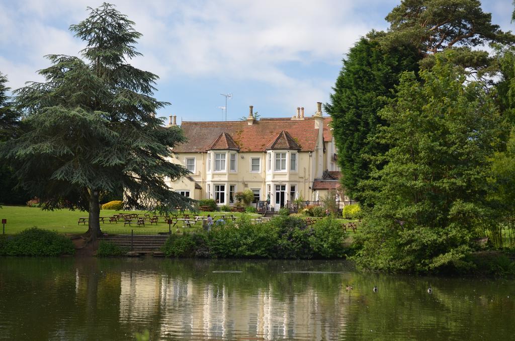 Worplesdon Place Hotel