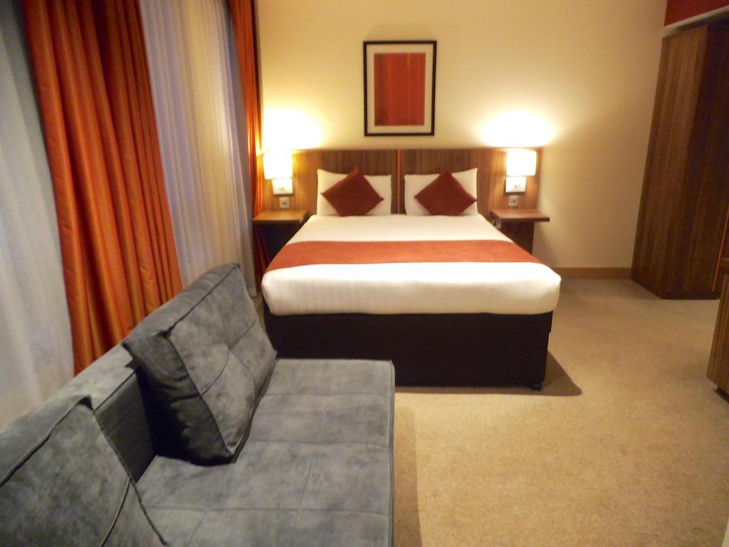 Ramada Hounslow Heathrow East