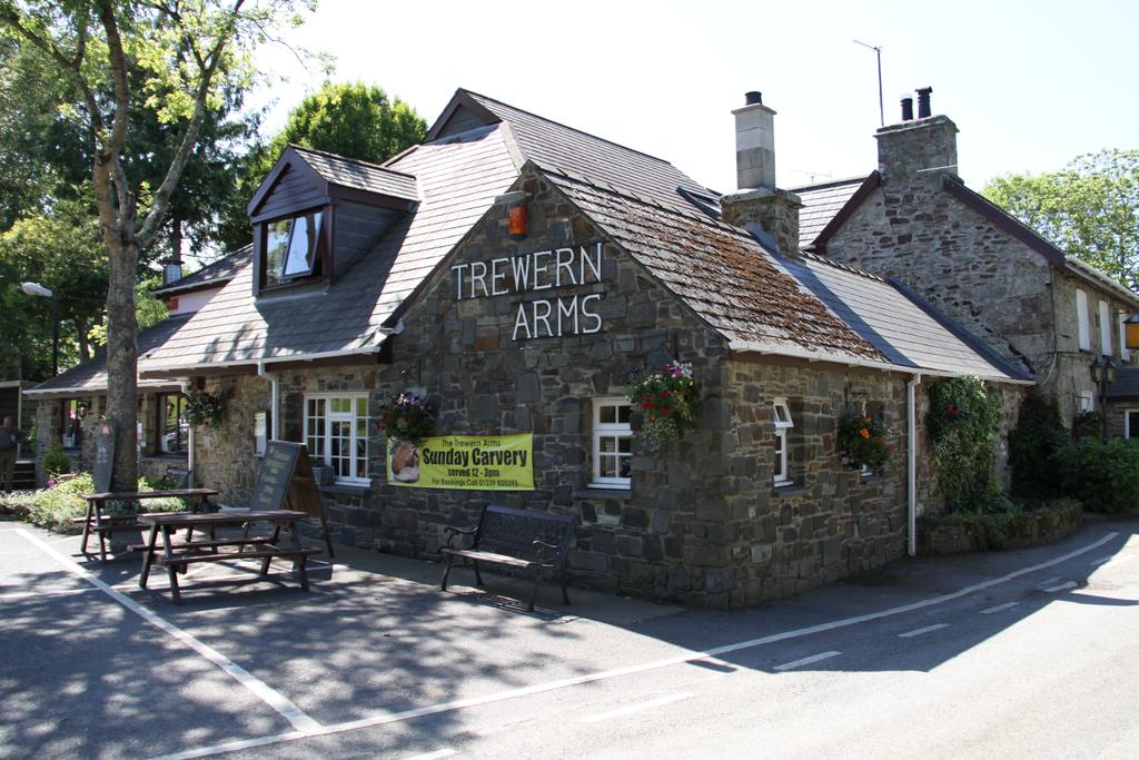 Trewern Arms Hotel