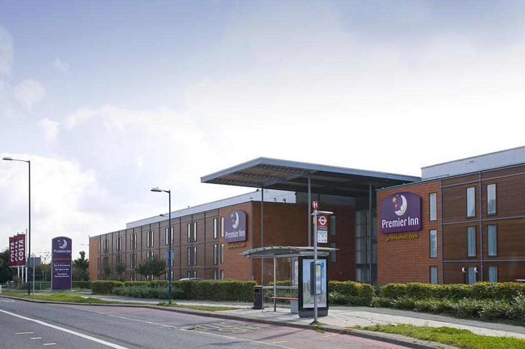 Premier Inn London Heathrow Airport - Bath Road