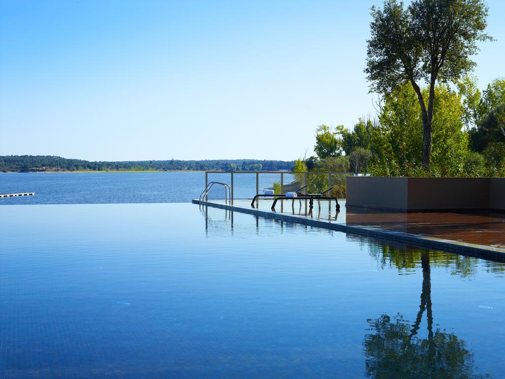 Lago Montargil and Villas