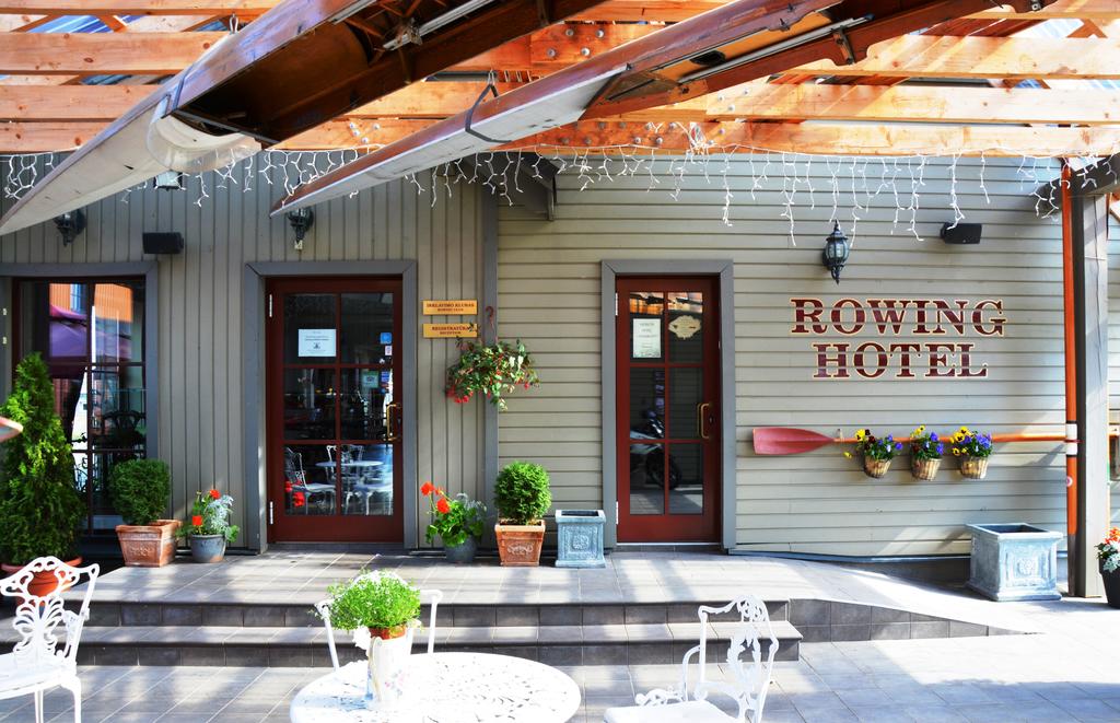 Rowing Hotel