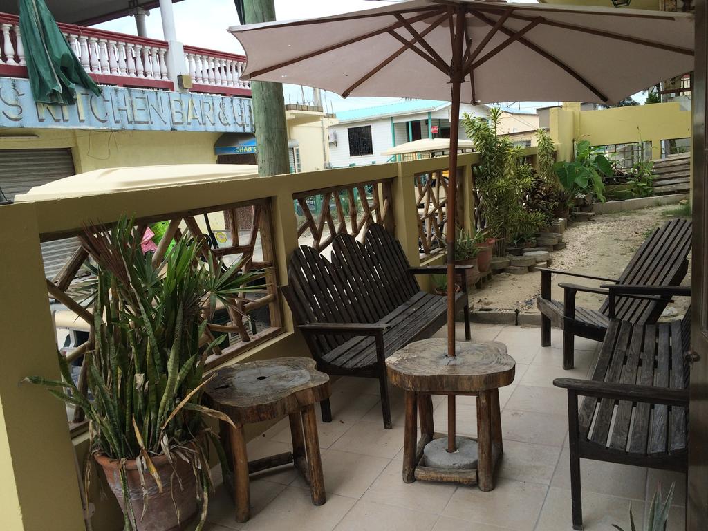 Caye Caulker Plaza Hotel