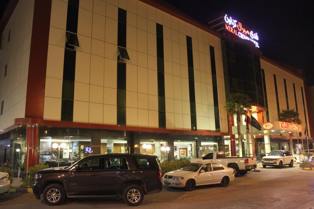 Meral Crown Hotel