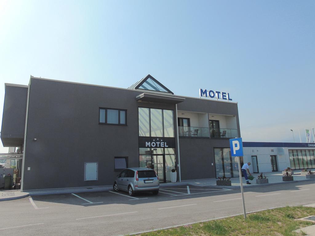 Motel Kamenica