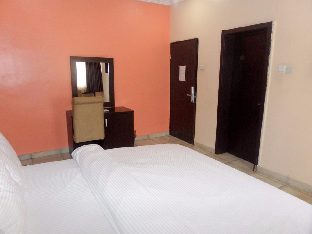 Siman Suites