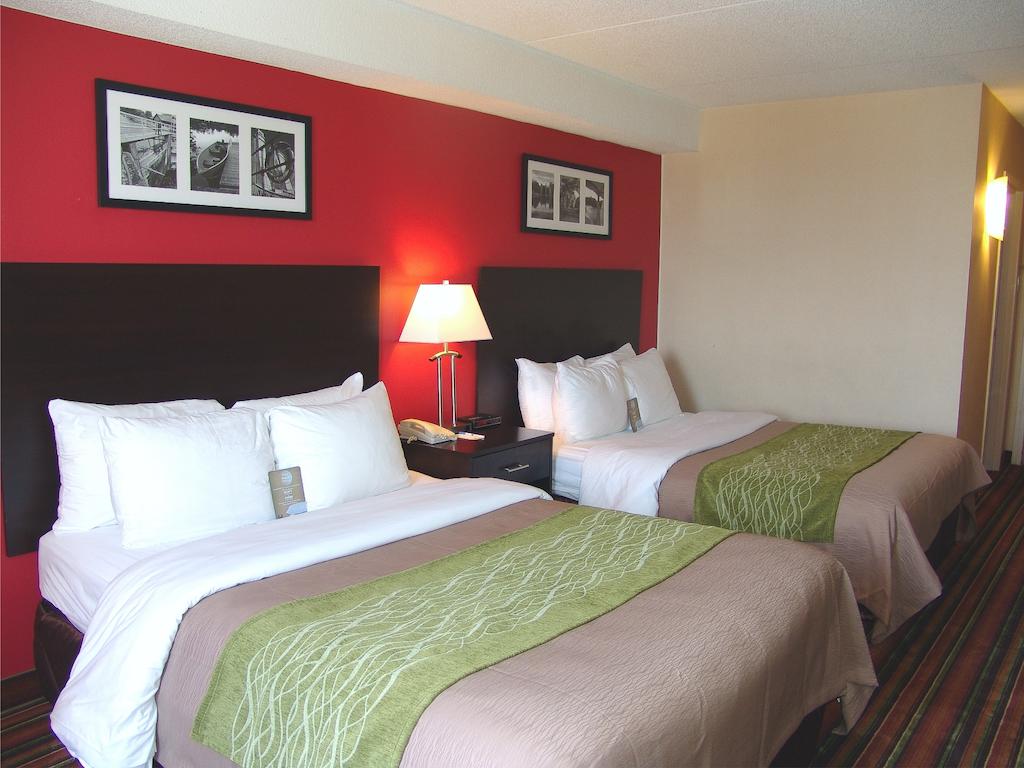 Comfort Hotel and Suites Peterborough