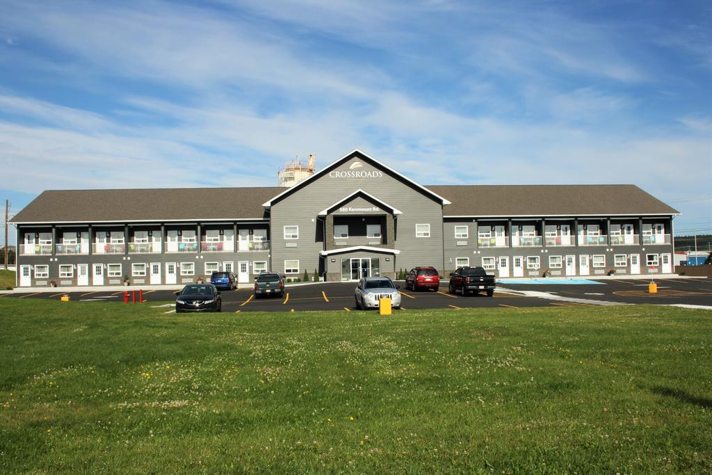 Crossroads Inn and Suites