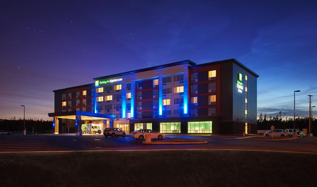 Holiday Inn Express and Suites St Johns Airport