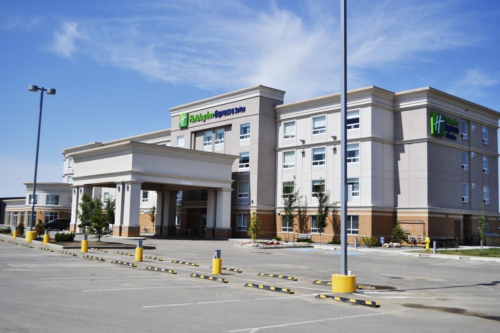 Holiday Inn Express and Suites Bonnyville East