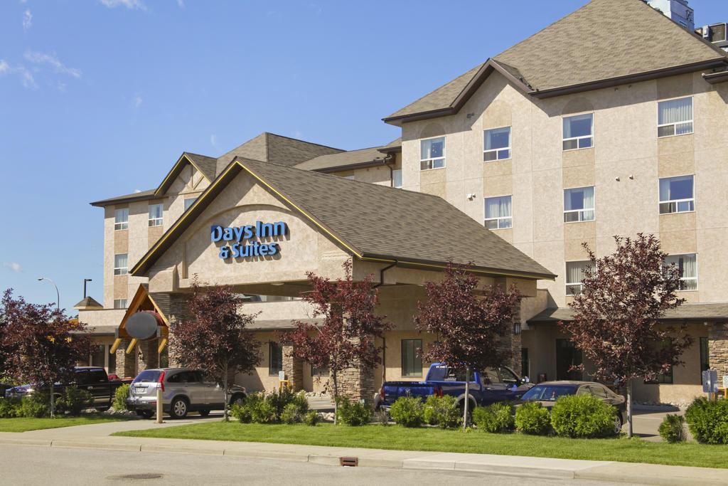 Days Inn and Suites West Edmonton