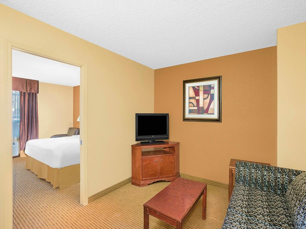 Ramada Edmonton West