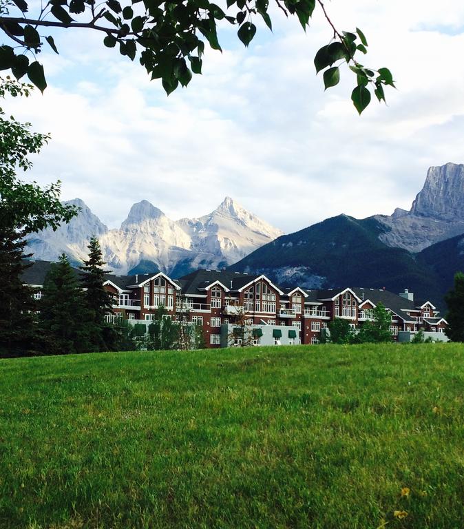 Sunset Resorts Canmore