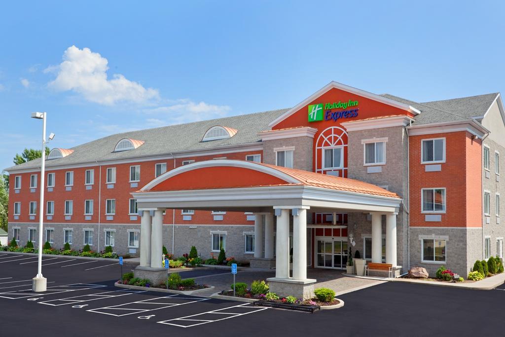 Holiday Inn Exp Stes Gananoque