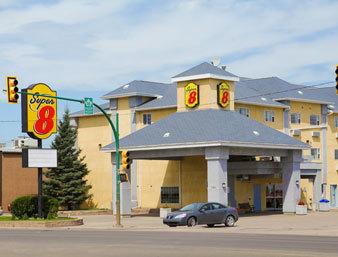 Super 8 Saskatoon Near Saskatoon Airport