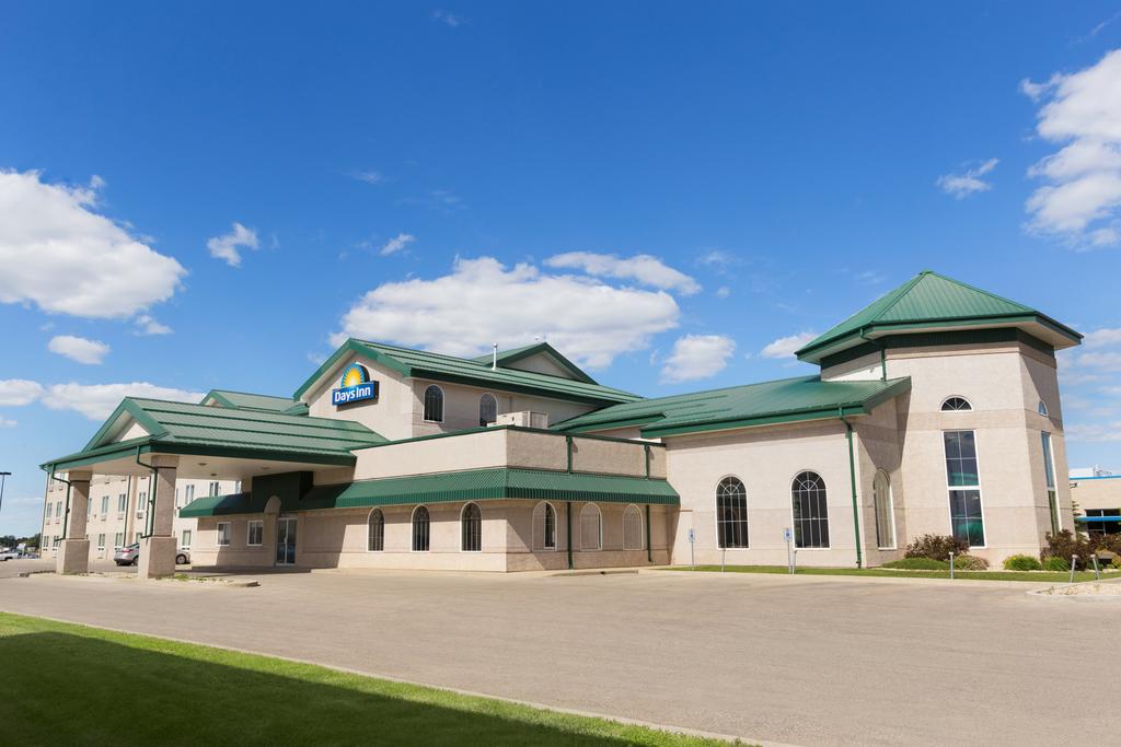 Days Inn   Suites Winkler