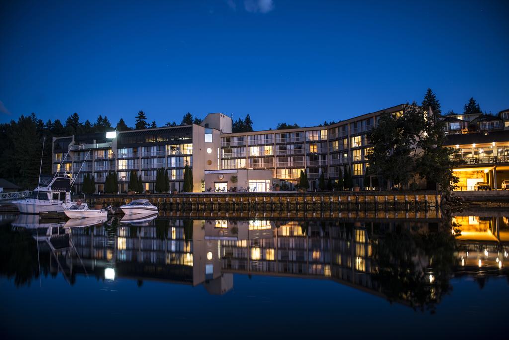 Oceanfront Suites - Cowichan