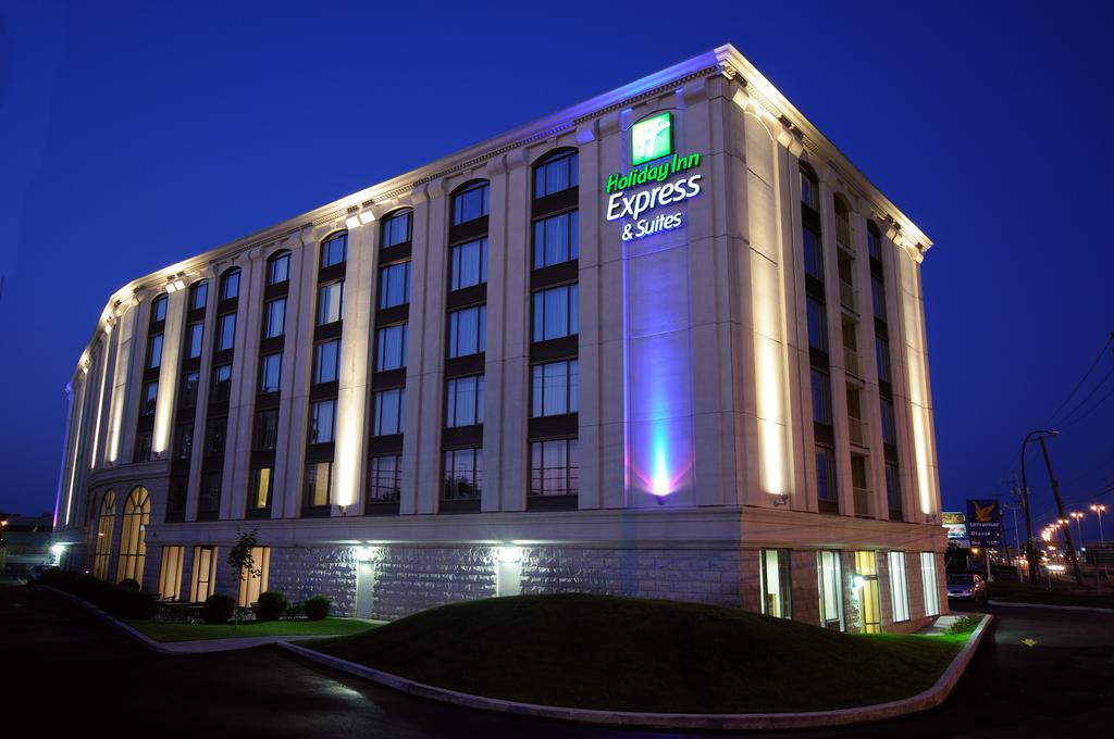 Holiday Inn Express Suites Aeroport