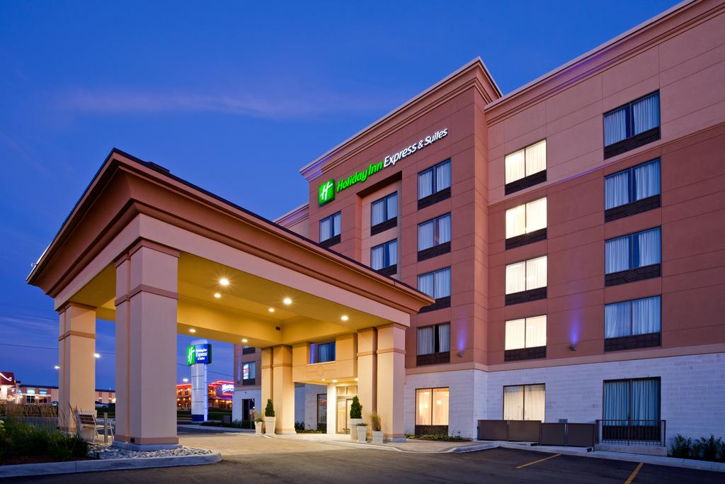 Holiday Inn Express Suites Woodstock