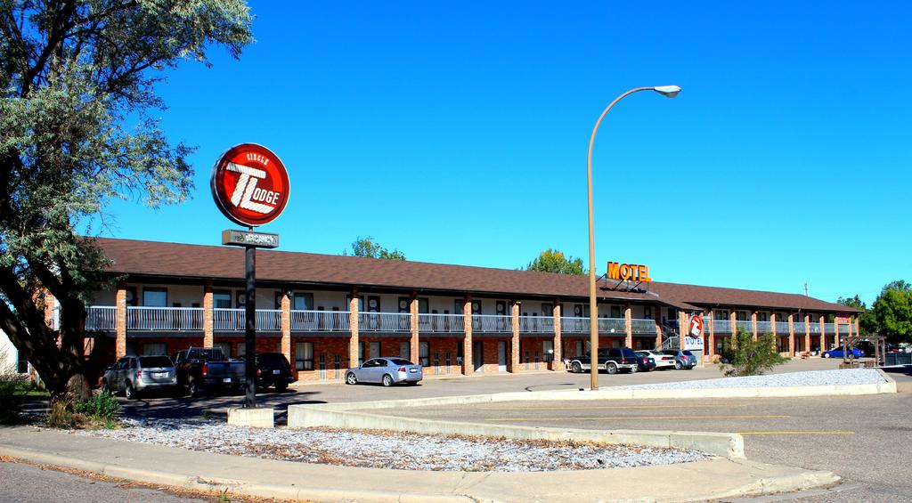 Circle T Motel