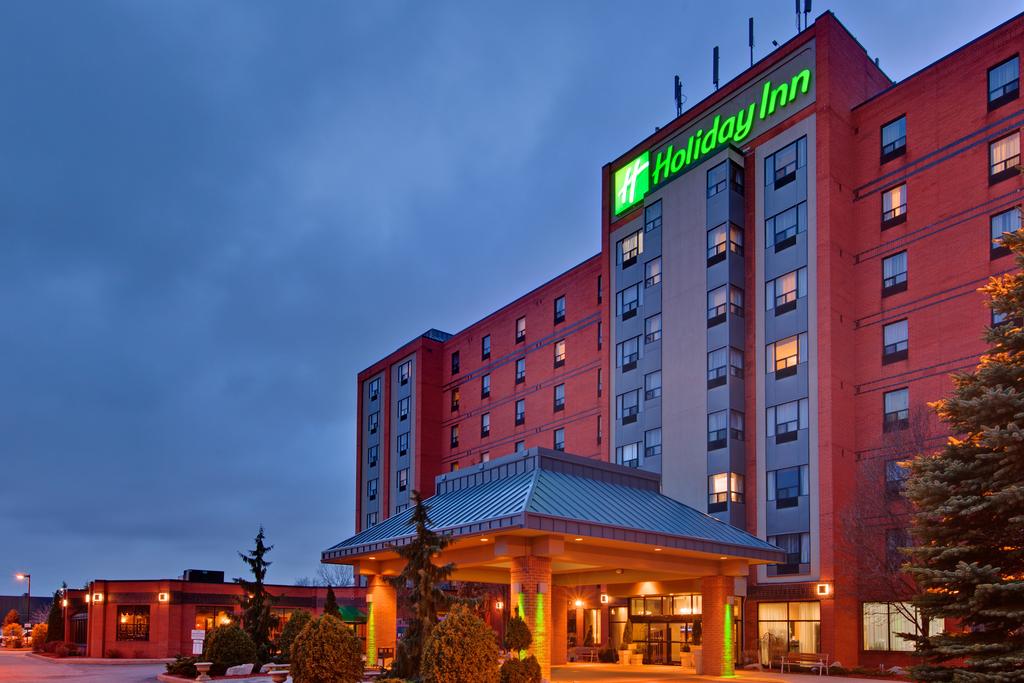 Holiday Inn Ambassador Bridge