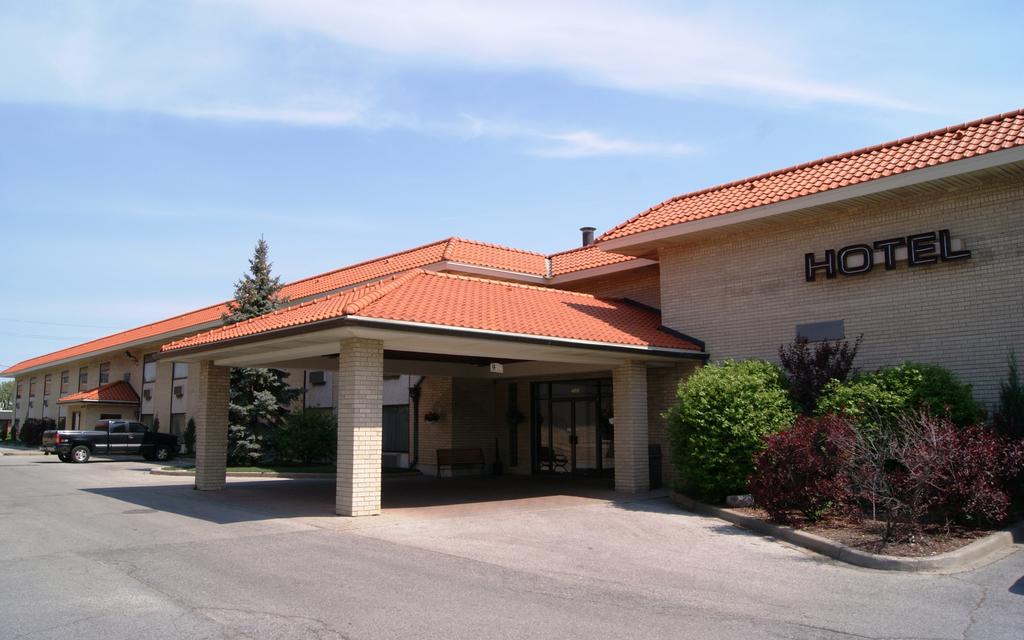 Howard Johnson Plaza Hotel Windsor