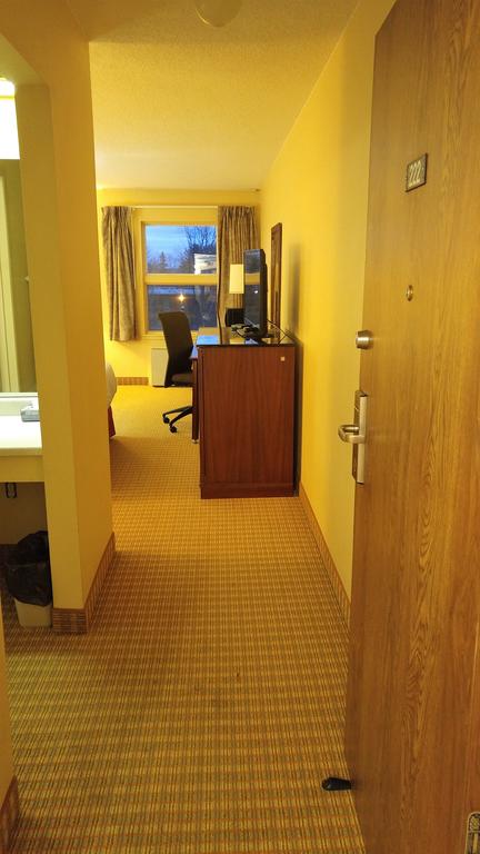 Canadas Best Value Inn