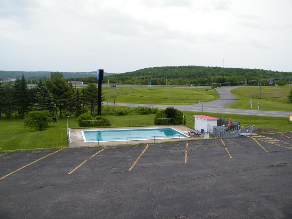 Canadas Best Value Inn