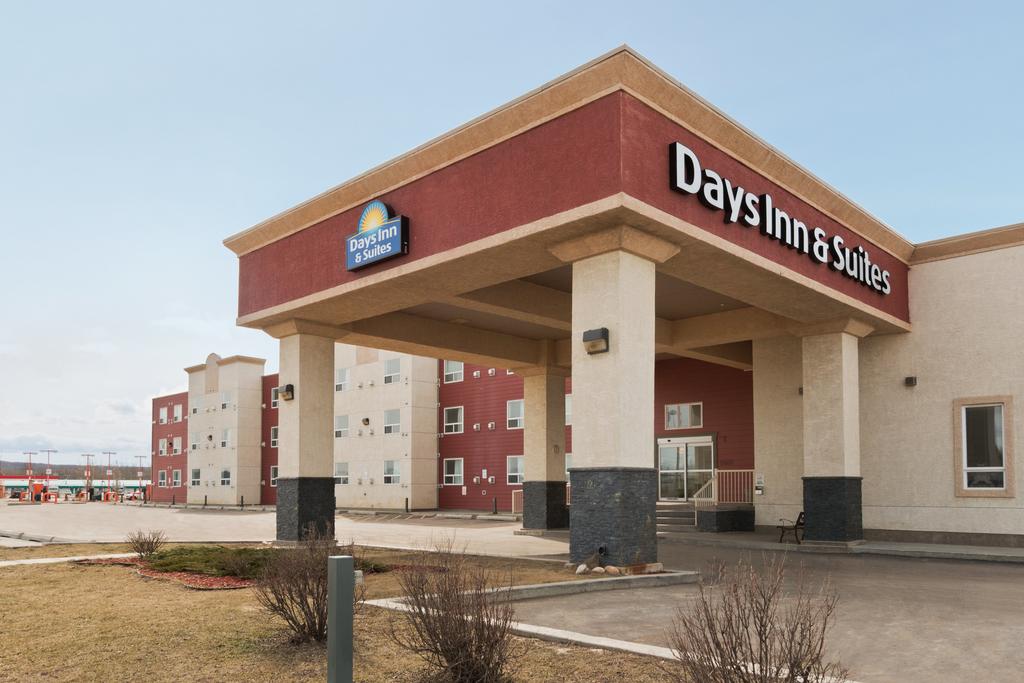 Days Inn and Suites Whitecourt