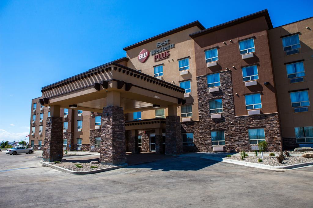 BEST WESTERN PLUS Service Inn and Suites