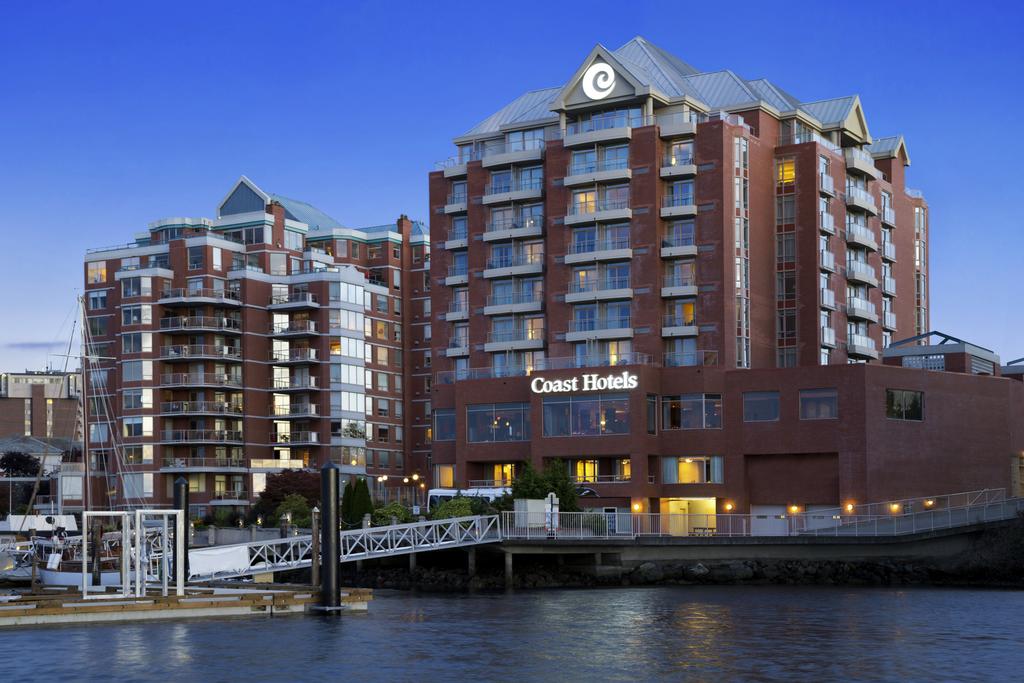 Coast Victoria Hotel and Marina by Apa