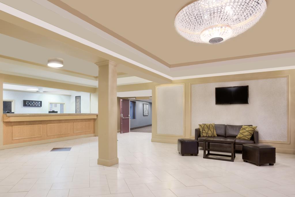 Howard Johnson Inn and Suites Miramichi