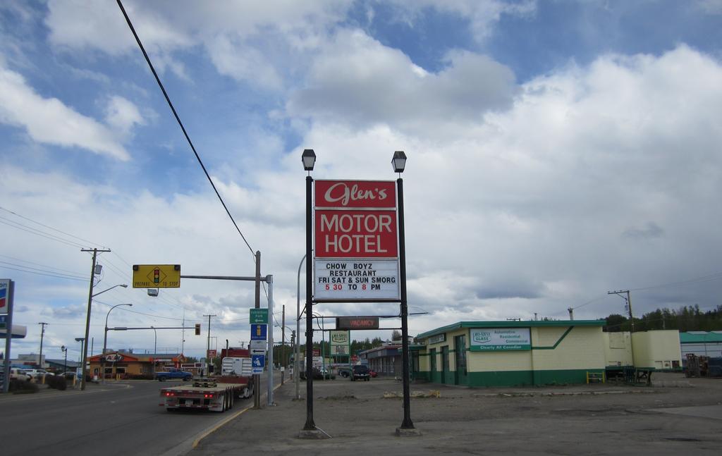 Glens Motor Hotel