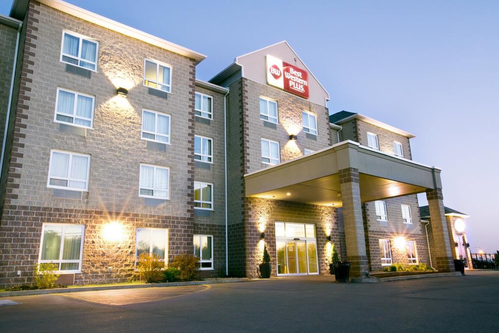 Best Western Plus Dartmouth Hotel and Suites