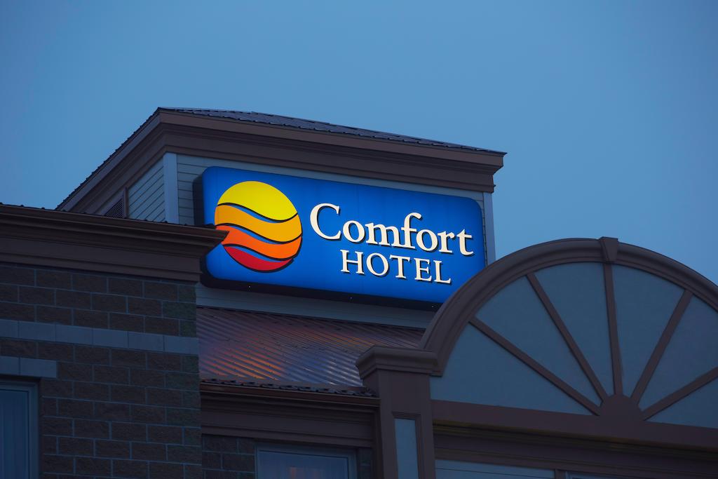 Comfort Hotel Bayers Lake