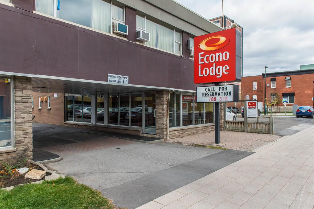 Econo Lodge Downtown Ottawa