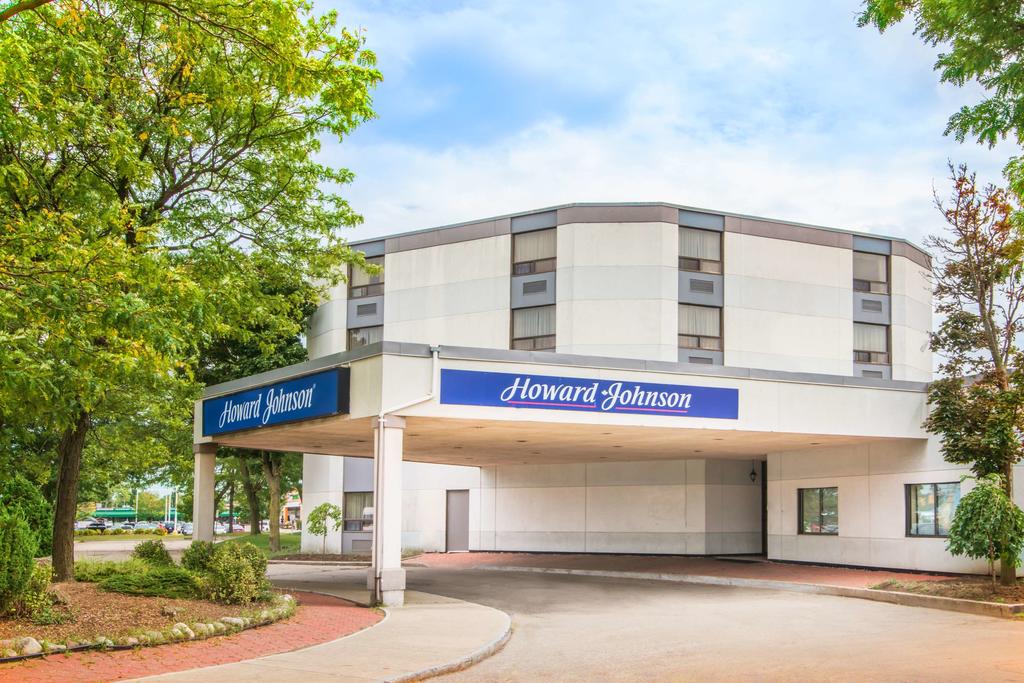 Howard Johnson Hotel - Kitchener Conestoga