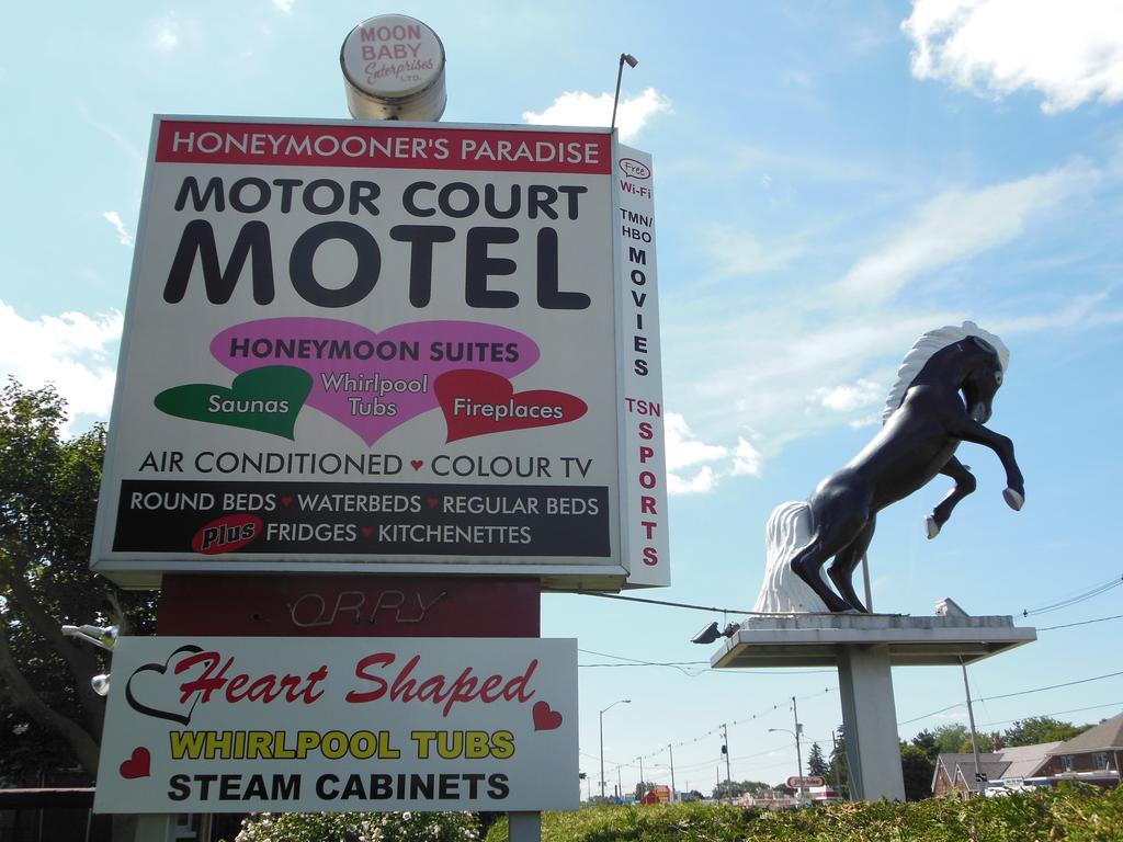 Motor court Motel