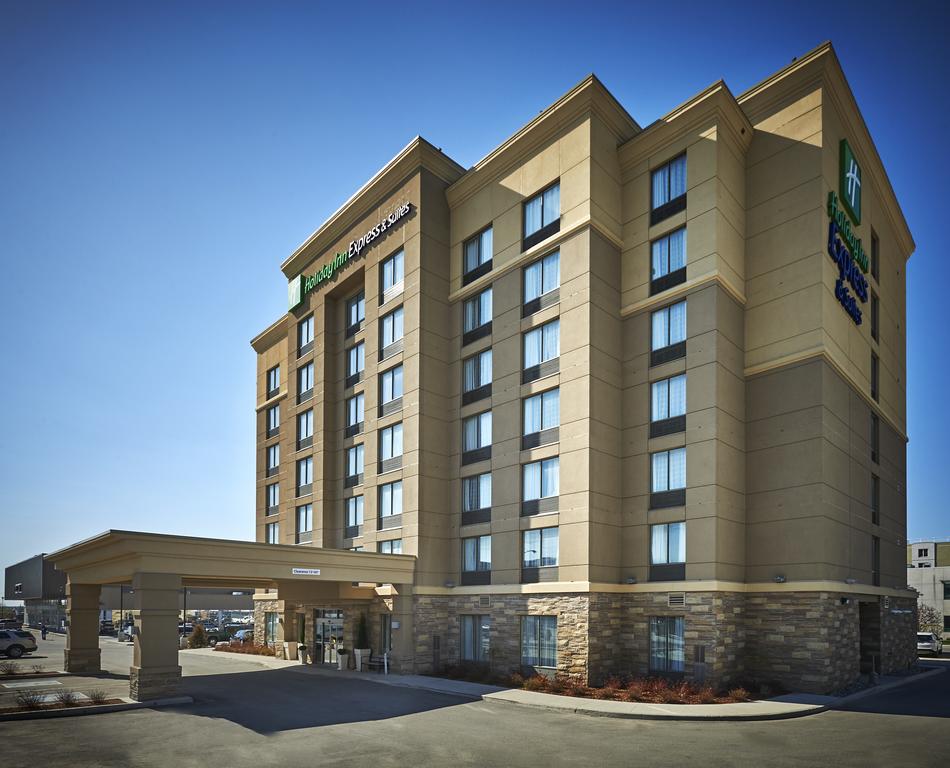 Holiday Inn Express and Suites Timmins