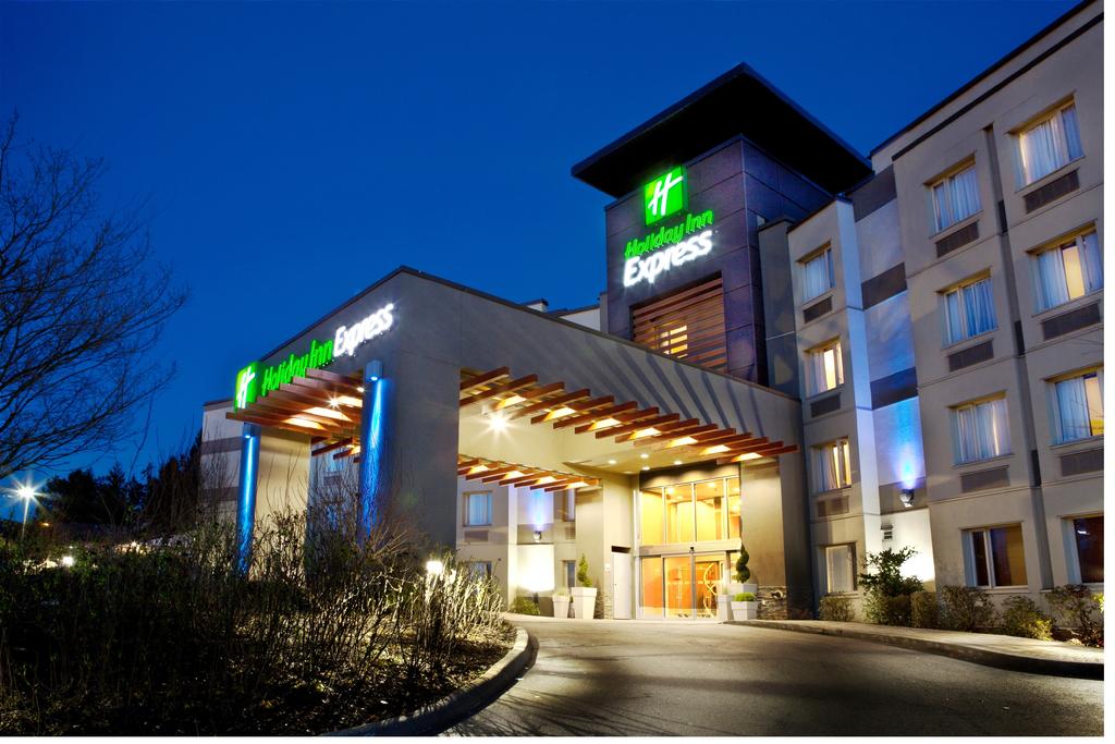 Holiday Inn Exp Stes Langley