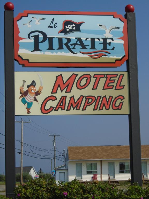 Le Pirate Motel and Camping