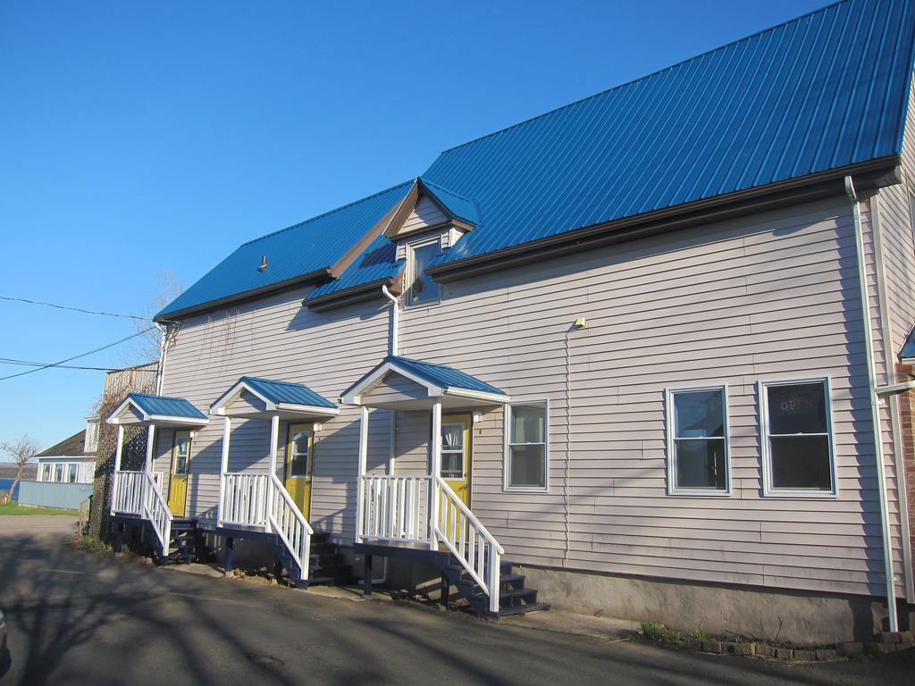 Seawinds Motel