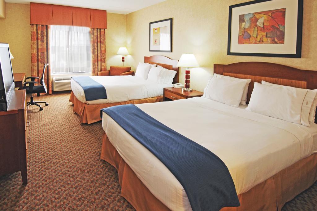 Holiday Inn Express Suites Brampton