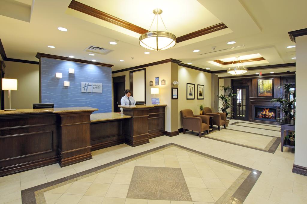 Holiday Inn Express Suites North Bay