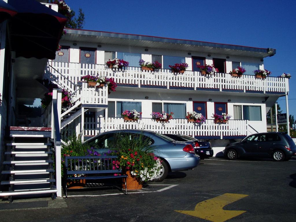 Buccaneer Inn