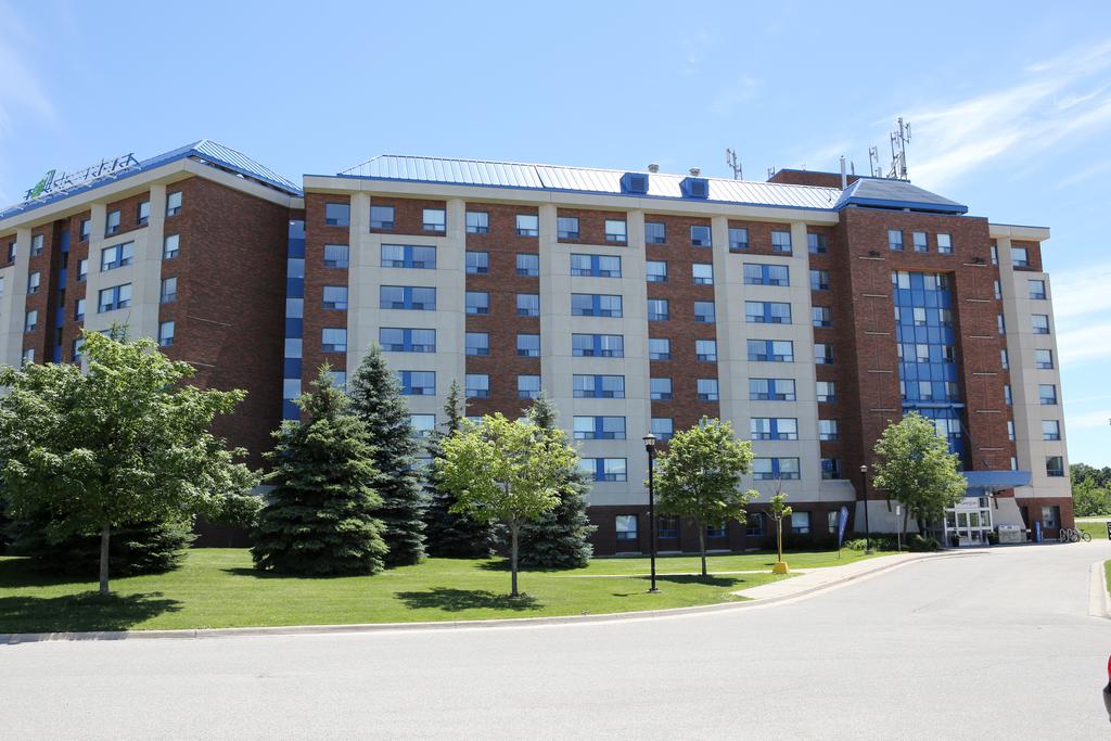 Residence and Conference Centre - Barrie