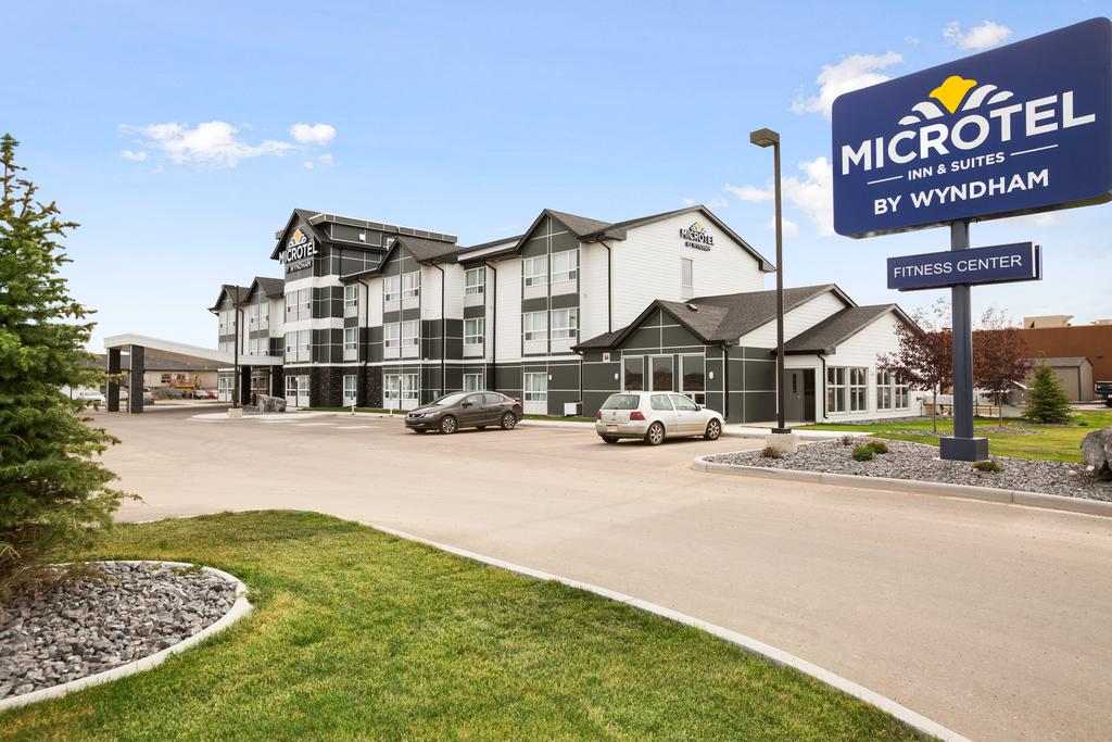 Microtel Inn and Suites by Wyndham Blackfalds Red Deer North A