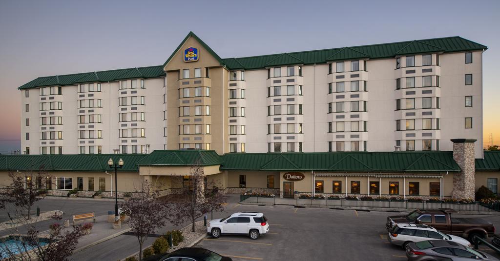 BEST WESTERN PLUS Winnipeg Airport Hotel