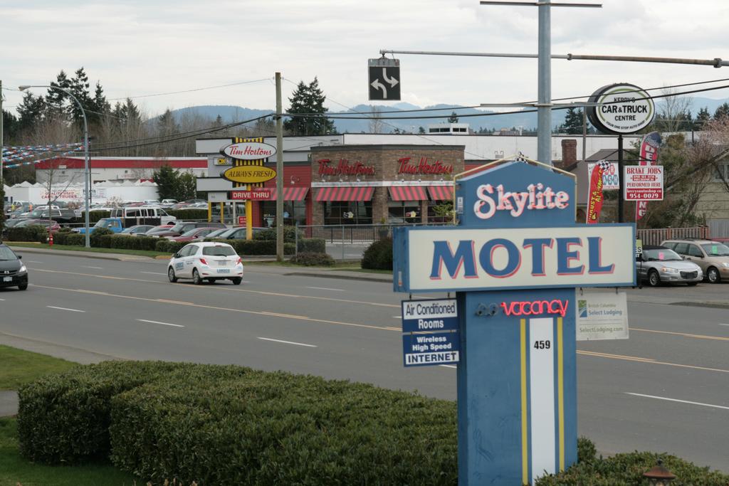 Skylite Motel